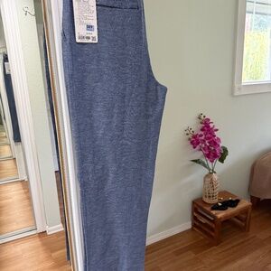 Lululemon trousers